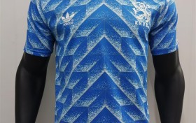 运动必备：青少年足球服推荐及搭配建议