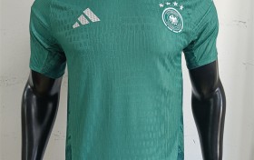 高品质足球服印号加工，耐洗耐磨不褪色